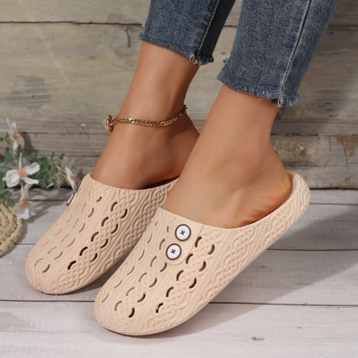 Round Toe Flat Sandals