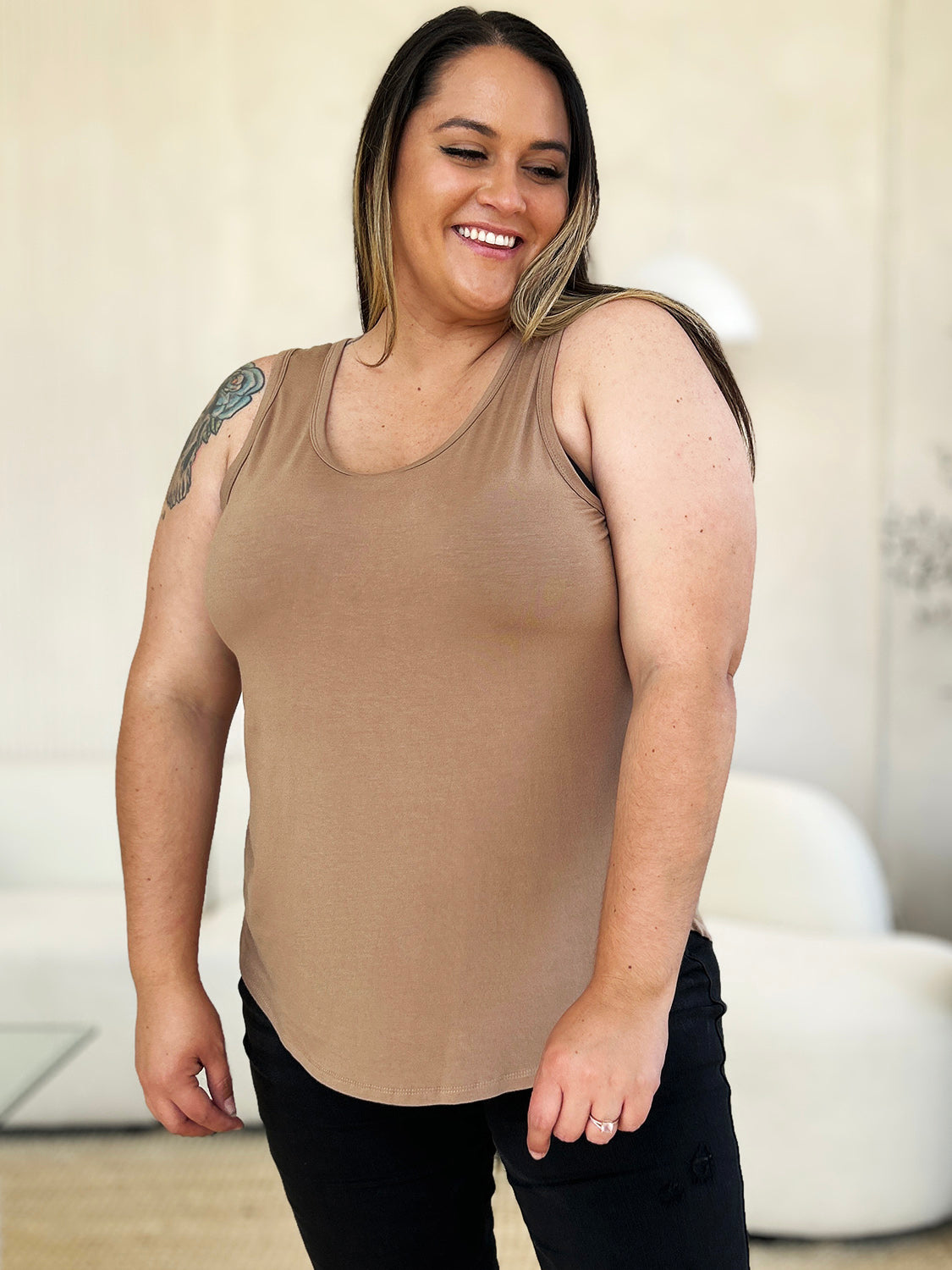 Basic Bae Full Size Round Neck Curved Hem Tank