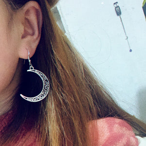 Cutout Moon Earrings🌙⭐️